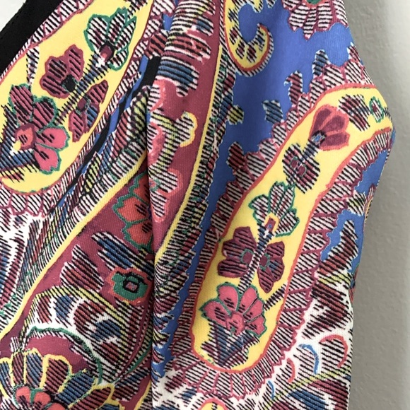 Bebe size XS Deja Vu Paisley crop top - Picture 7 of 12
